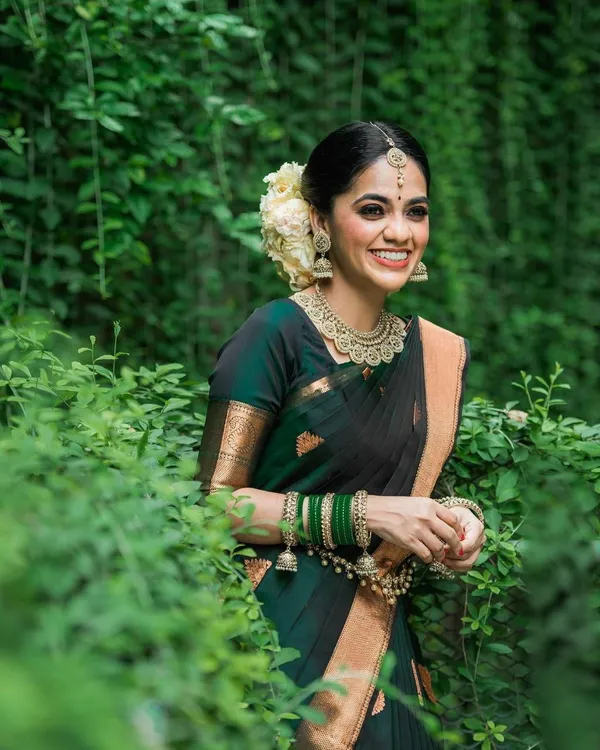 Lichi_Silk_Jacquard_Work_Saree