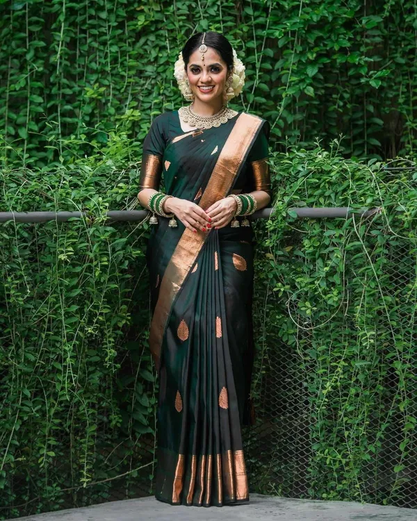Lichi_Silk_Jacquard_Work_Saree