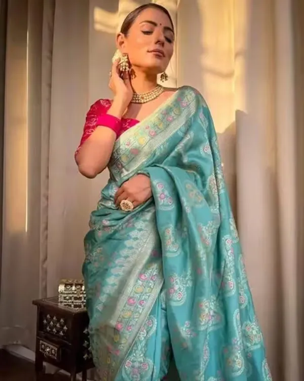 Lichi_Silk_Jacquard_Work_Saree