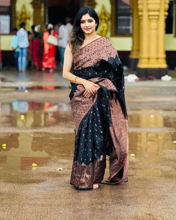 Beautiful_Lichi_Soft_Silk_Rich_Pallu_Jacquard_Saree