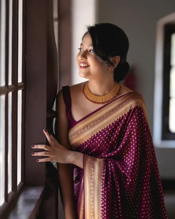 Soft_Lichi_Silk_With_Jacquard_Work_Saree