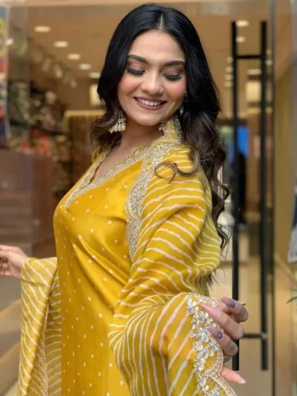 Stylish_Vichitra_Silk_Kurta_Pant_Set_with_Soft_Silk_Blend_Dupatta_for_Occasions