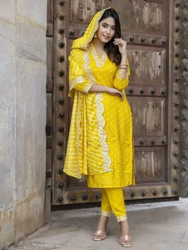 Stylish_Vichitra_Silk_Kurta_Pant_Set_with_Soft_Silk_Blend_Dupatta_for_Occasions