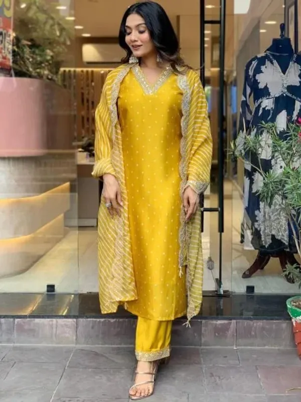 Stylish_Vichitra_Silk_Kurta_Pant_Set_with_Soft_Silk_Blend_Dupatta_for_Occasions