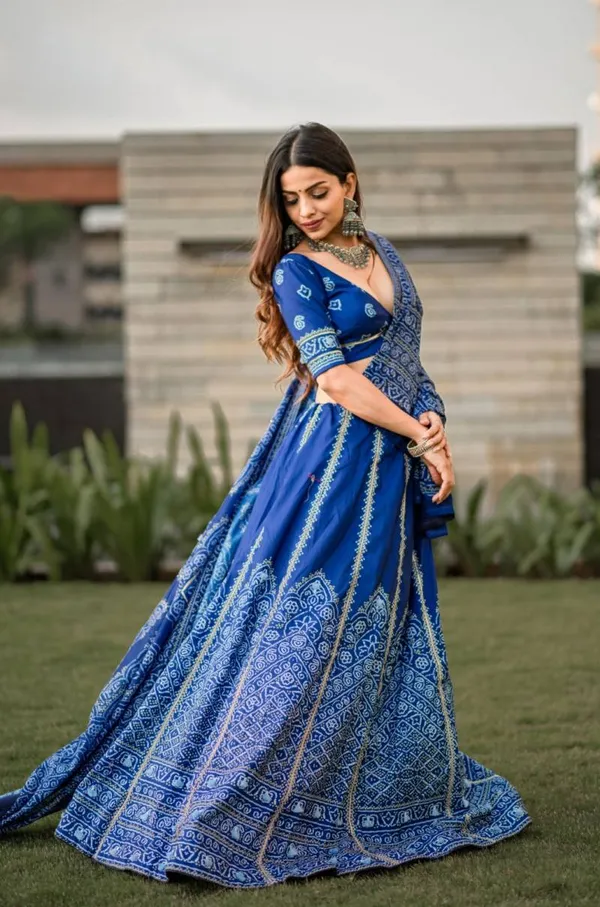 Vaishali_Silk_Bandhani_Lehenga_Choli