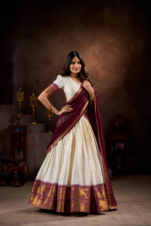 Poly_Cotton_Zari_Weaving_Worked_Lehenga_Choli