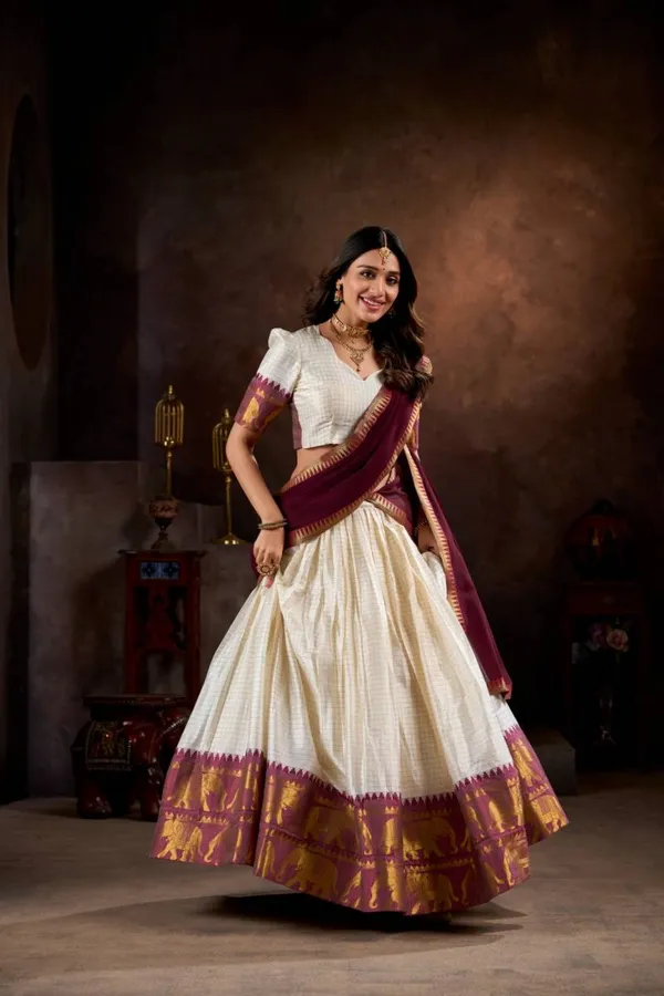 Poly_Cotton_Zari_Weaving_Worked_Lehenga_Choli