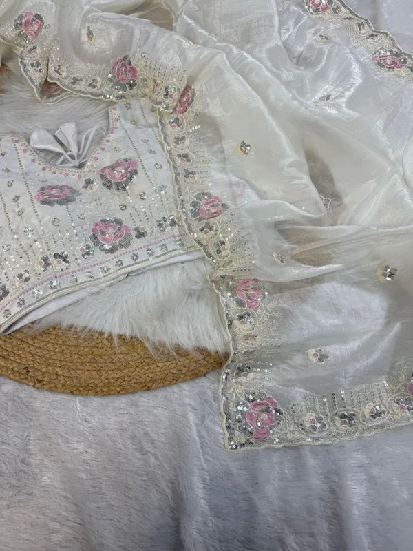 Traditional_Wear_Silk_Embroidered_Saree
