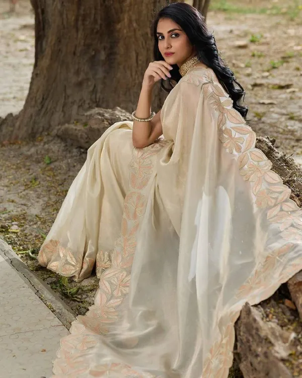 Organza_Silk_Embroidered_Festive_Wear_Saree