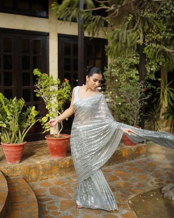 Party_Wear_Stylish_Georgette_Embroidered_Saree