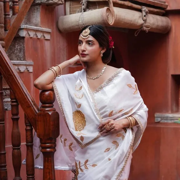 Designer_Georgette_Embroidered_Stylish_Sarees
