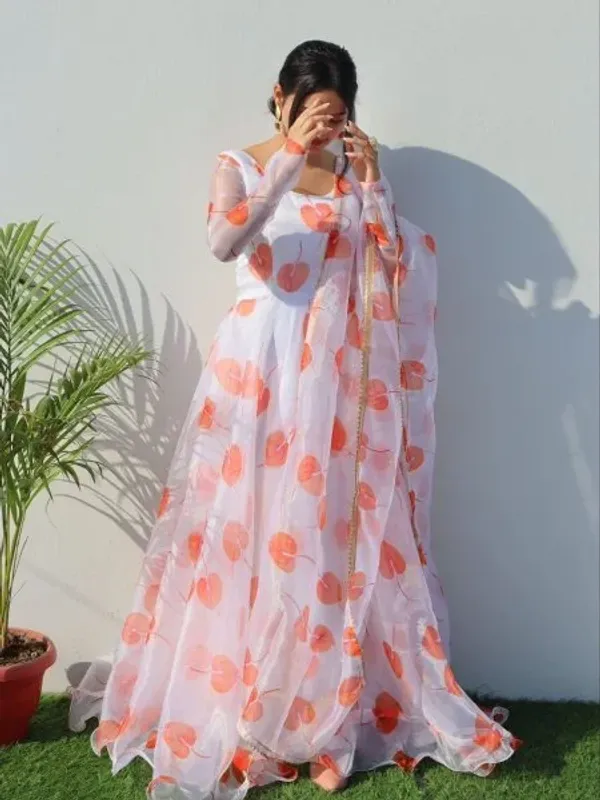 White_leaf_Print_Georgette_Anarkali_With_Duppta