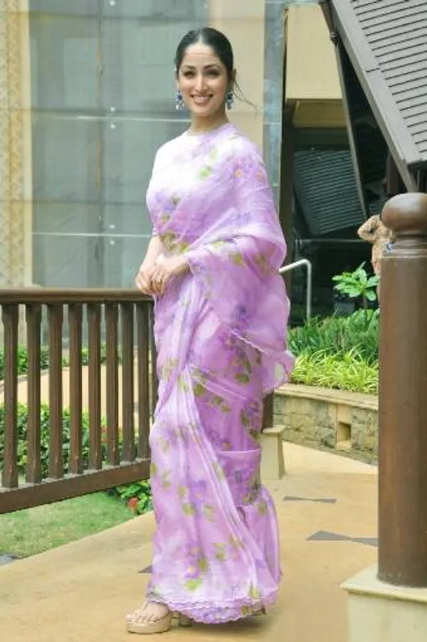 Yami_Gautam_Linen_Digital_Printed_Fancy_Saree