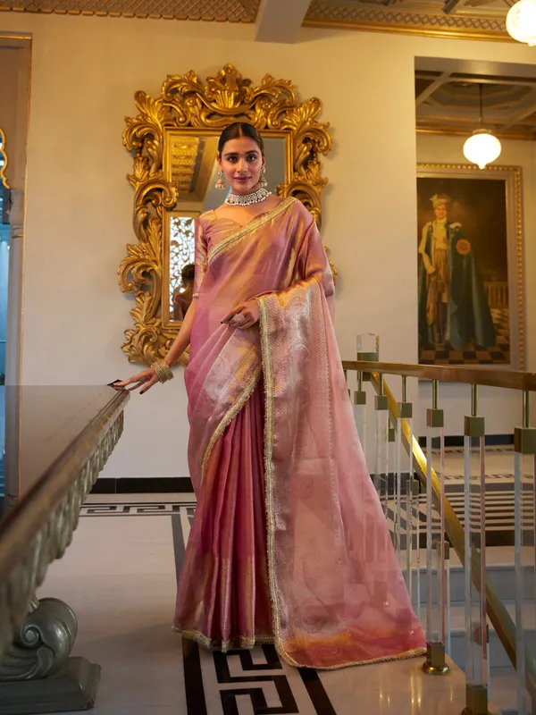 Shimmering_In_Zari_And_Sequins_Saree