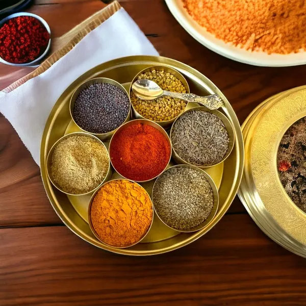 Brass_Masala_Dani_Indian_Spice_Box_With_Brass_And_Glass_Cover_And_Spoon_7_Containers_For_Kitchen_Medium_Size