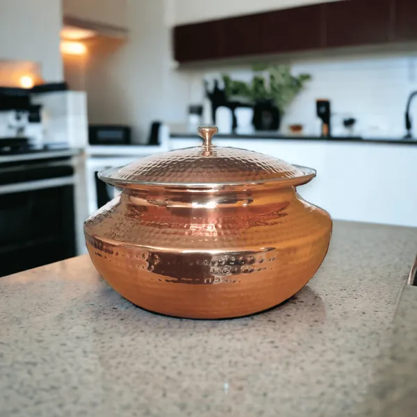 Copper_Handi_/Dekchi_With_Tin_Lining_Inside_Volume_9000_MlWeight2_Kg