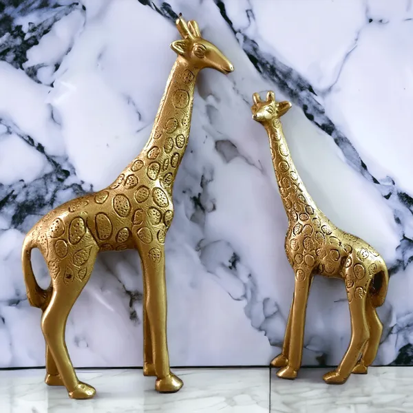Decorative_Brass_Giraffe_And_Calf_Statue_Home_Decor