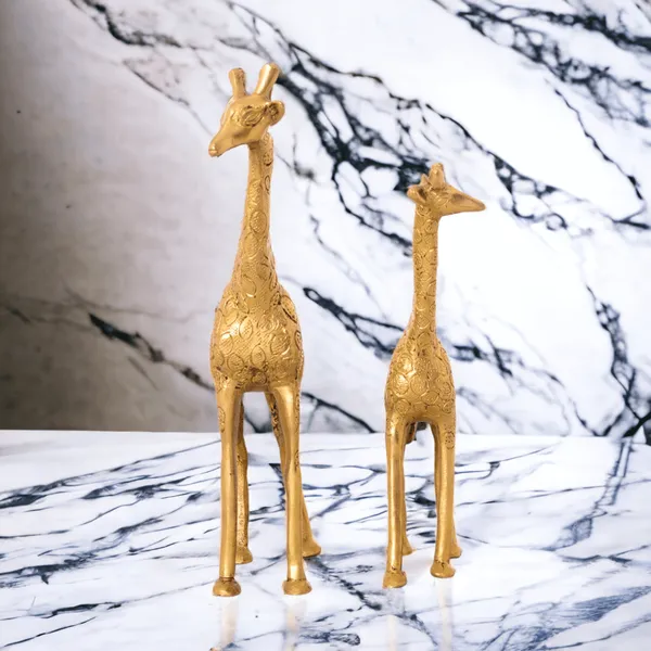 Decorative_Brass_Giraffe_And_Calf_Statue_Home_Decor