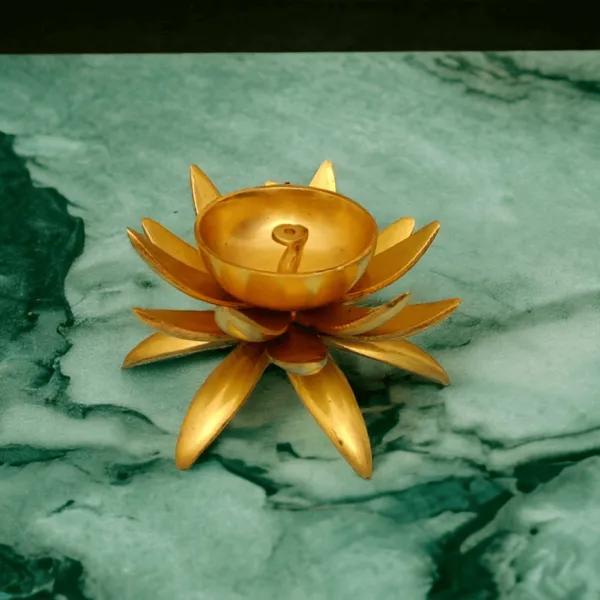 Lotus_Shape_Diya_1_Kg_Weight_For_Pooja_Room_And_Decor