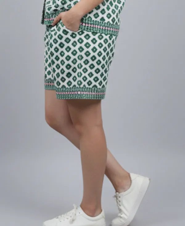 Green_Cotton_Poplin_Shorts_For_Women