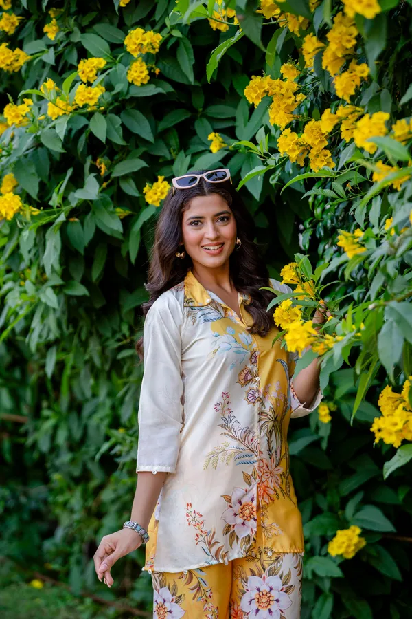 Looking_for_this_same_colour_beautiful_Designer_Kurta_Dupatta_set_On_Silk_fabric_with_inner.__