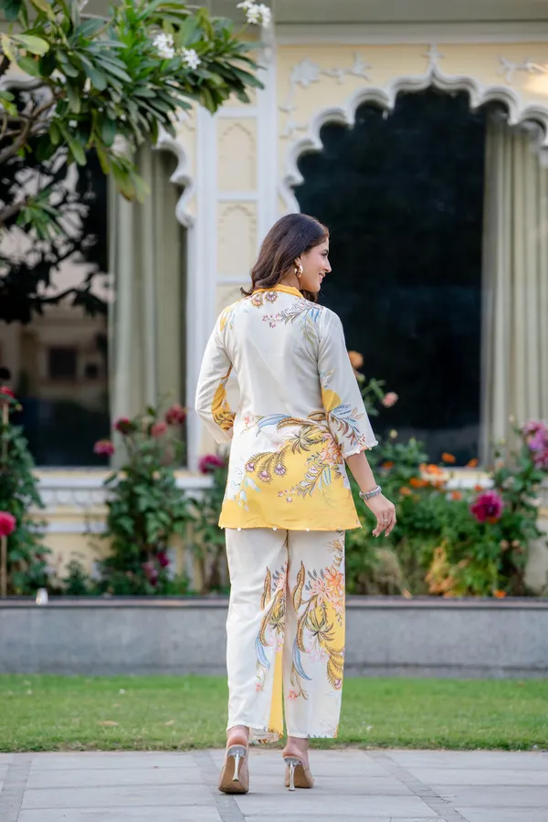 Looking_for_this_same_colour_beautiful_Designer_Kurta_Dupatta_set_On_Silk_fabric_with_inner.__