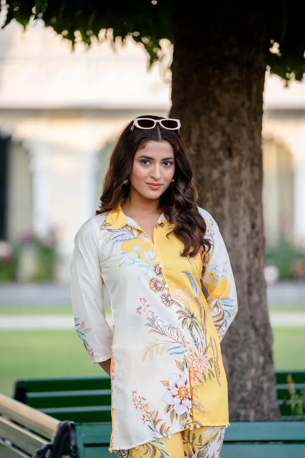 Looking_for_this_same_colour_beautiful_Designer_Kurta_Dupatta_set_On_Silk_fabric_with_inner.__