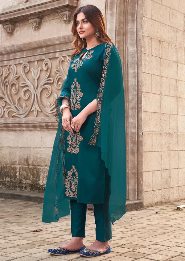 Women’s_Kurta_Pent_Dupatta_Set