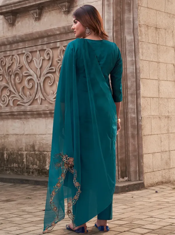 Women’s_Kurta_Pent_Dupatta_Set