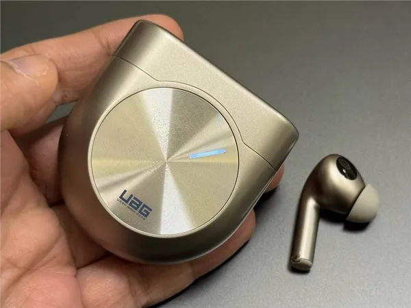 Master_Earbuds_|_Premium_Sound_And_Deep_Bass_Experience_Gaming_Mode_+_Anc_Ultra_Bass_+_50_Hours_Backup
