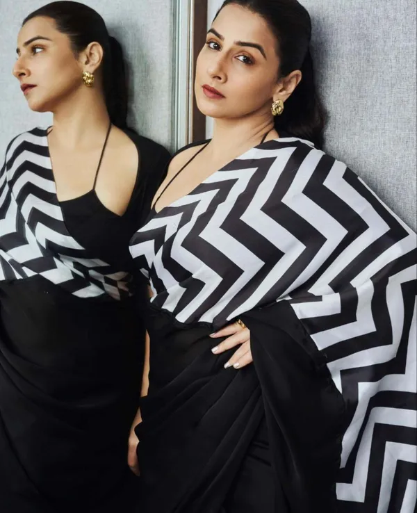 Black_Digital_Printed_Satin_Silk_Saree_For_Women
