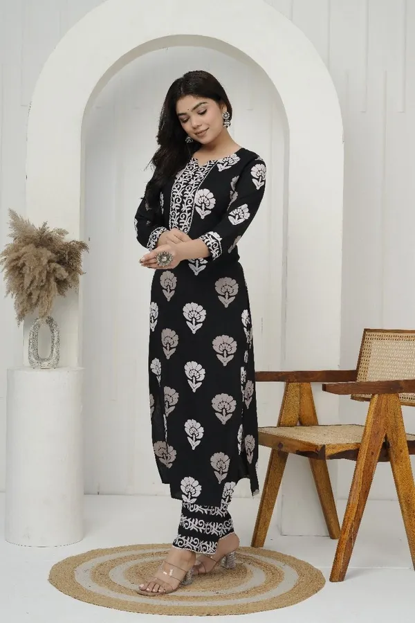 Maroon_&_Black_Rayon_Regular_Kurta,_Palazzo_&__Salwar_,Dupatta_Set_Combo_For_Women