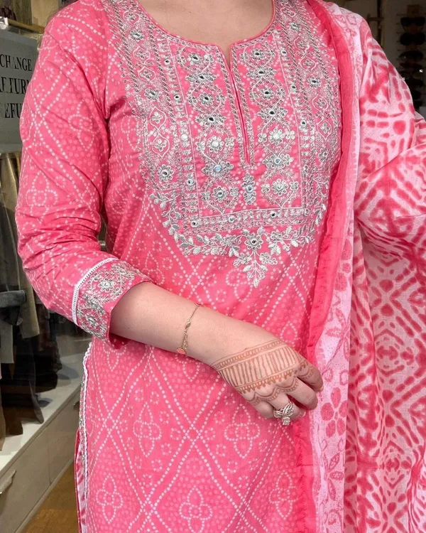 Light_Pink_Cotton_Regular_Kurta,_Salwar_&_Dupatta_Set_For_Women