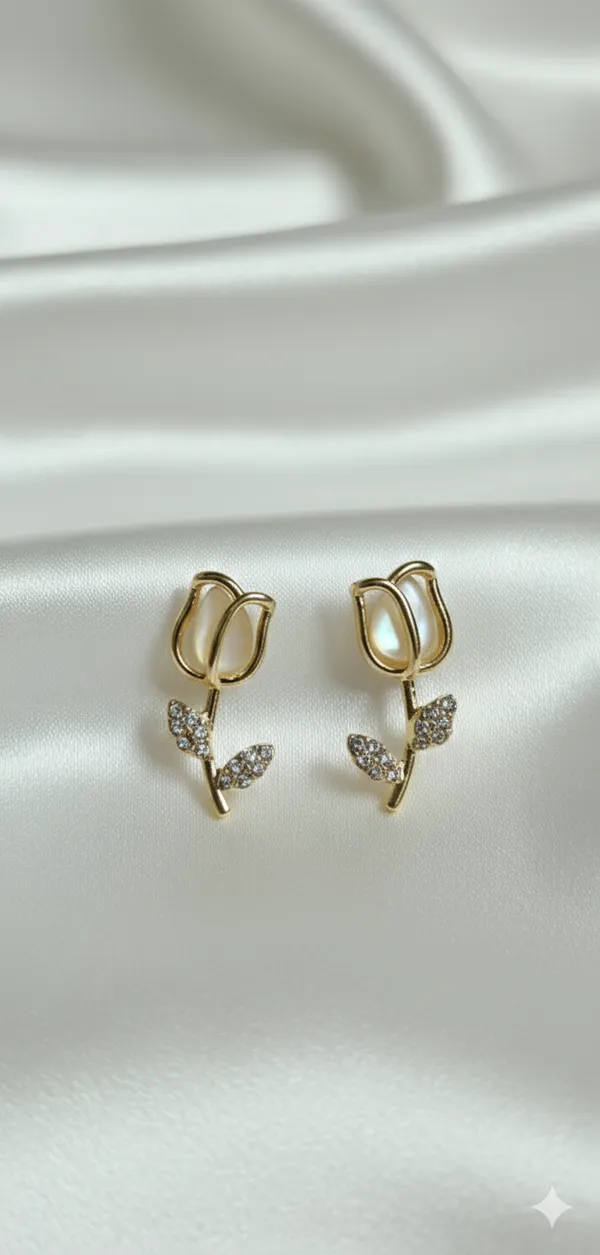 Golden_Lily_Stud_Earrings_For_Women
