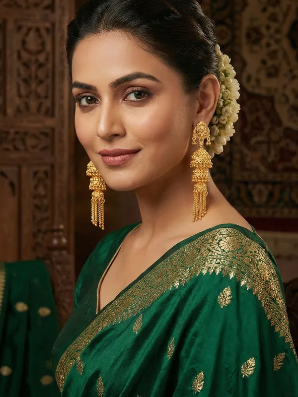 Golden_Alloy_Elegant_Earrings_For_Women