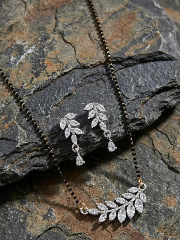 Alloy_Elegant_Mangal_Sutra_Set_For_Women