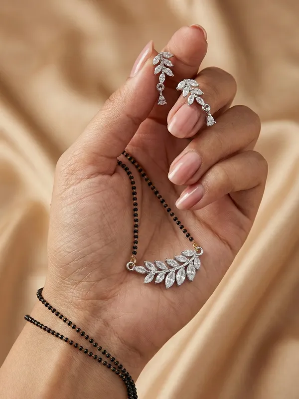 Alloy_Elegant_Mangal_Sutra_Set_For_Women