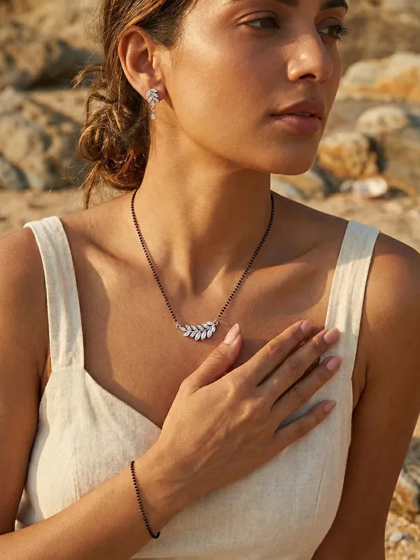 Alloy_Elegant_Mangal_Sutra_Set_For_Women