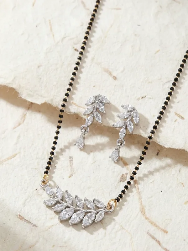 Alloy_Elegant_Mangal_Sutra_Set_For_Women