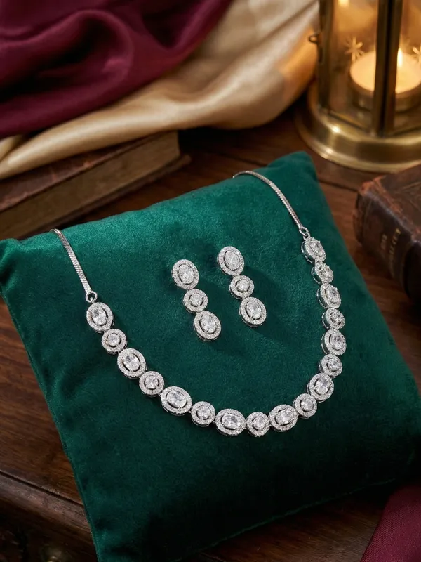 Silver_Alloy_Elegant_Necklace_Set_For_Women
