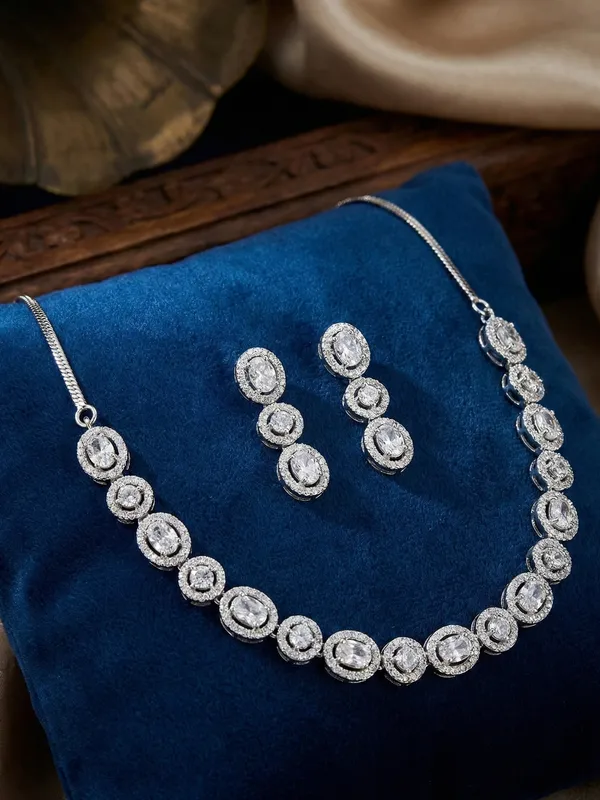 Silver_Alloy_Elegant_Necklace_Set_For_Women