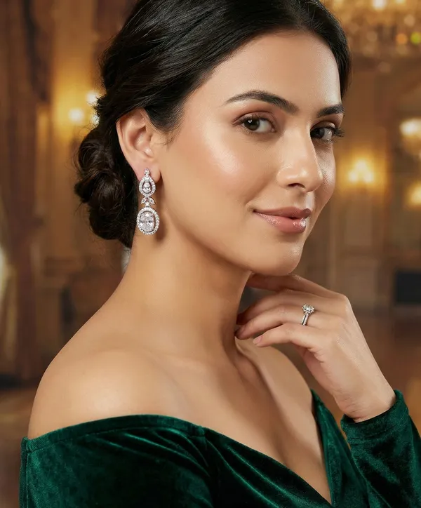 Silver_Alloy_Fashionable_Earrings_For_Women
