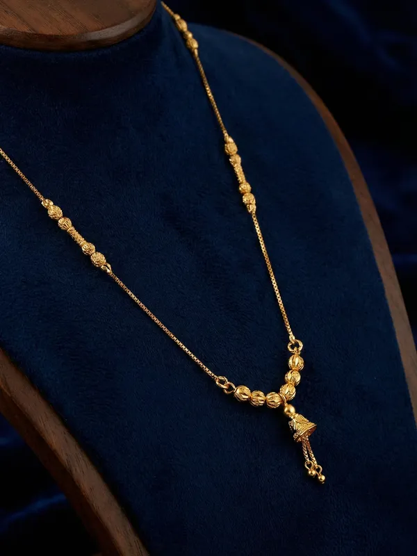 Golden_Alloy_Elegant_Mangal_Sutra_For_Women
