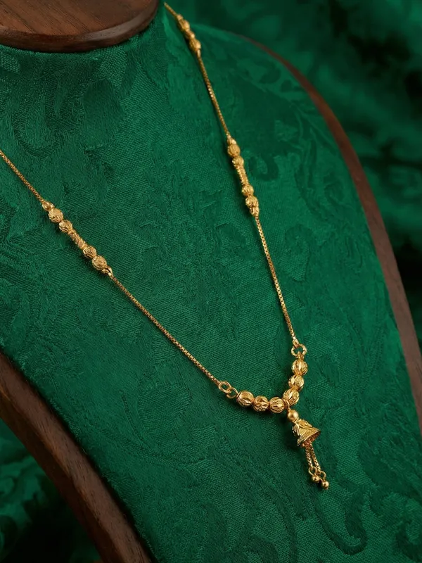 Golden_Alloy_Elegant_Mangal_Sutra_For_Women