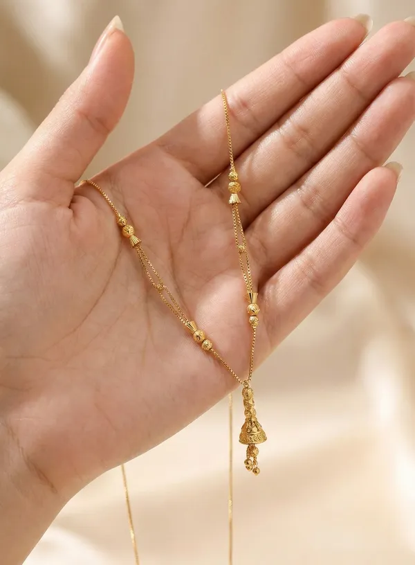 Golden_Alloy_Elegant_Mangal_Sutra_For_Women