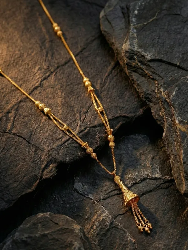 Golden_Alloy_Elegant_Mangal_Sutra_For_Women