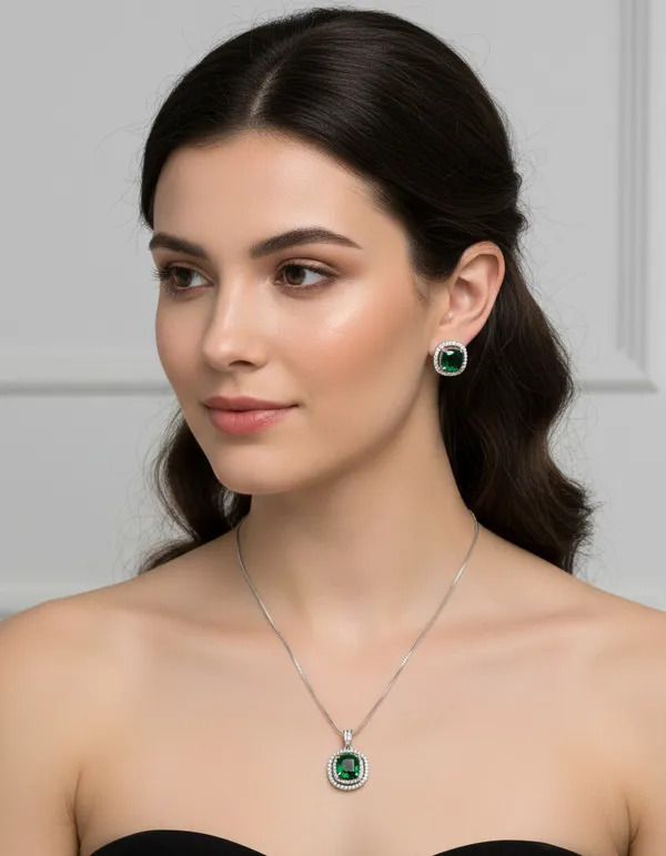 Green_stoned_Pendant_Set_for_Women
