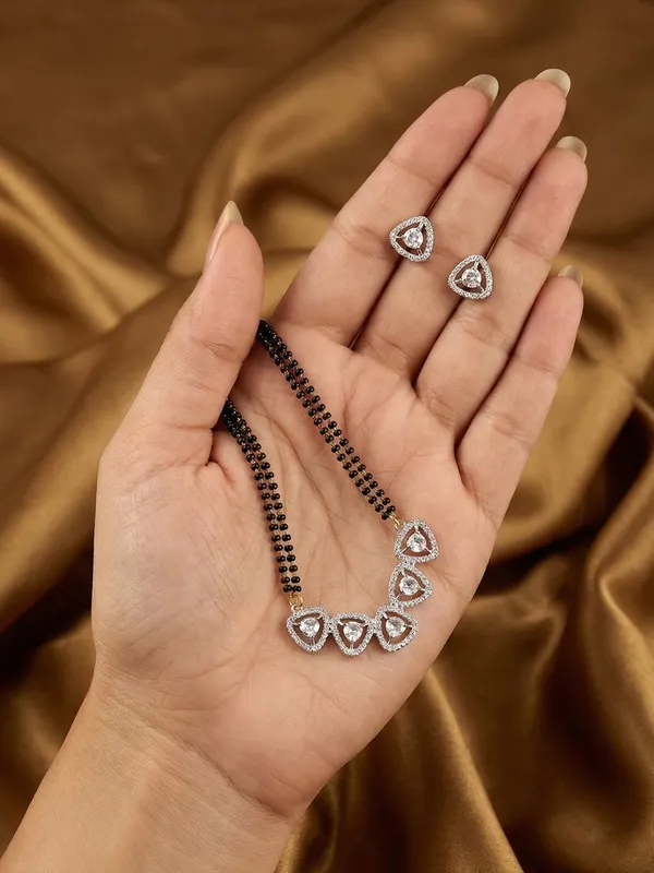 Alloy_Elegant_Mangal_Sutra_Set_With_Earrings