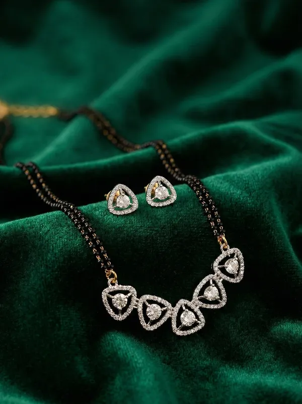 Alloy_Elegant_Mangal_Sutra_Set_With_Earrings