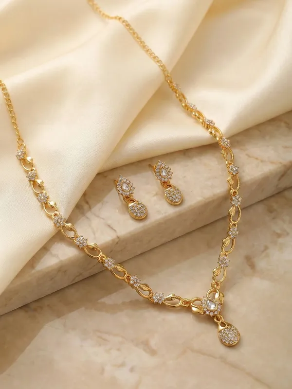 Alloy_Elegant_Necklace_Set_For_Women